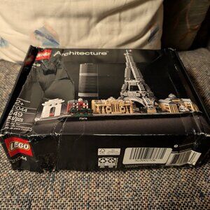 LEGO Architecture Skylines Paris 21044 - Damaged Box